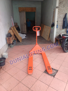 Hand Pallet Service - Dunia Lifting