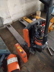 Hand Pallet siap service - Dunia Lifting