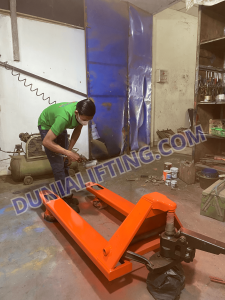 Pengecatan Hand Pallet Dunia Lifting