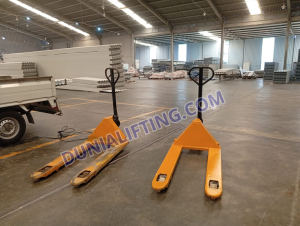 Service Hand Pallet di Gudang - Dunia Lifting